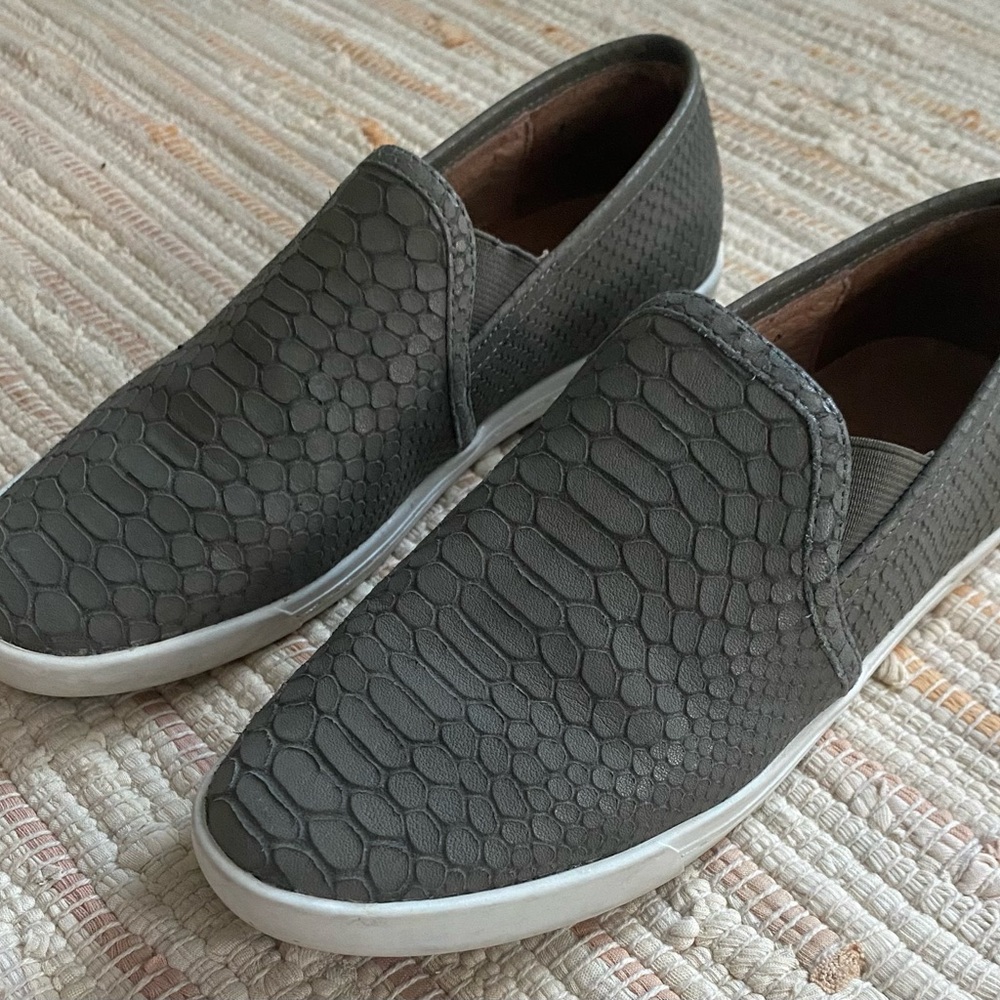 Joie Slip On Loafer Grey-Green Size 6